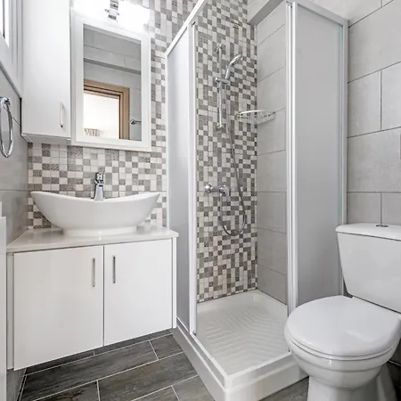 Bay #15 Vilă Protaras